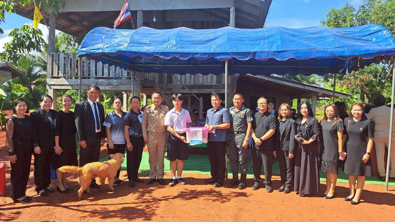  พช.เมืองเชียงราย เข้าร่วมลงพื้นที่เยี่ยมบบ้านนักเรียนทุนพระราชทาน ม.ท.ศ.ของจังหวัดเชียงราย