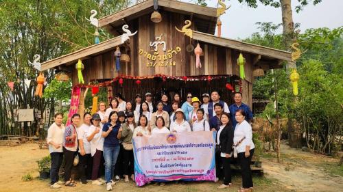 พช.เมืองเชียงราย สนับสนุนการเรียนรู้ผู้นำสตรี จากอบต.ศรีดอนมูล อำเภอเชียงแสน ณ บ้านถ้ำผาตอง